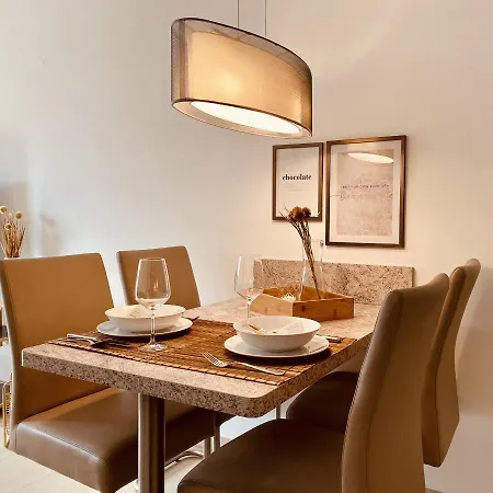 Neues Glueck Apartment *